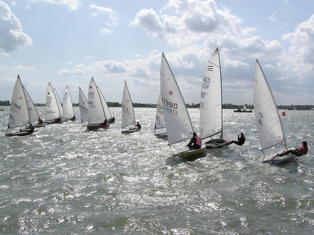 Sailcenter Limburg Albergue Kinrooi Exterior foto